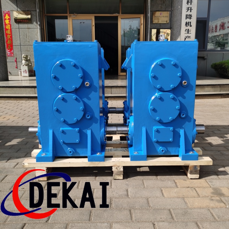 定制135雙級蝸輪齒輪平面二次包絡(luò)減速機(jī)